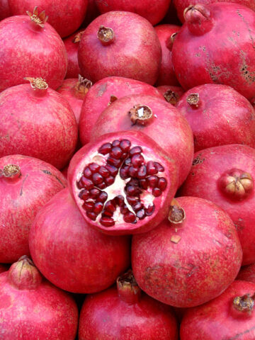 Wonderful Tasty Pomegranate Tree (punica granatum)